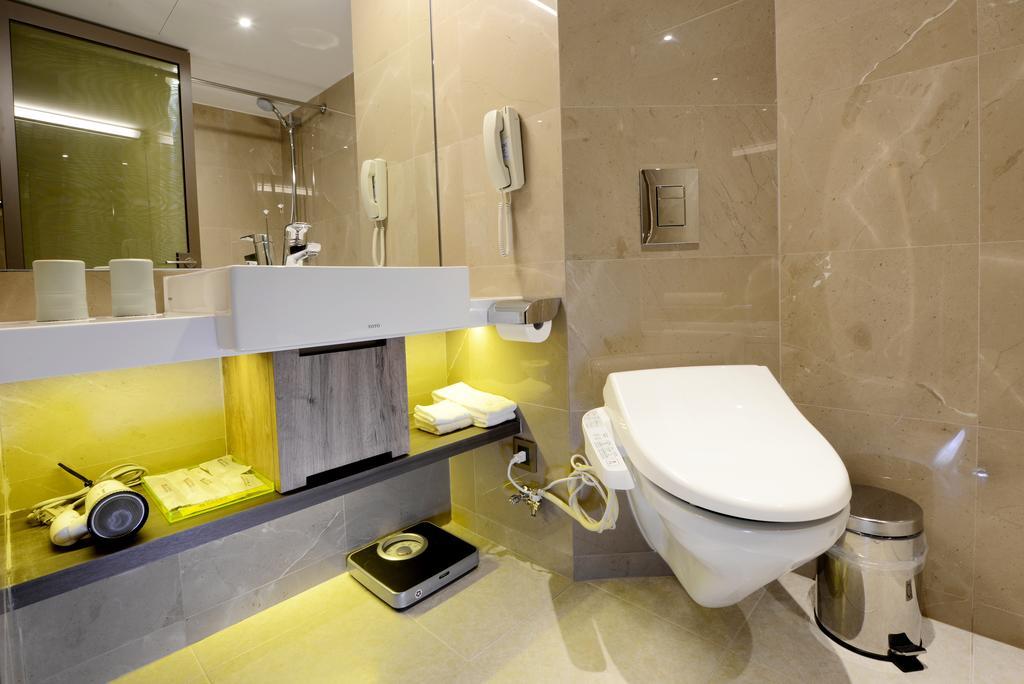 Brother Hotel Тайбей Екстер'єр фото