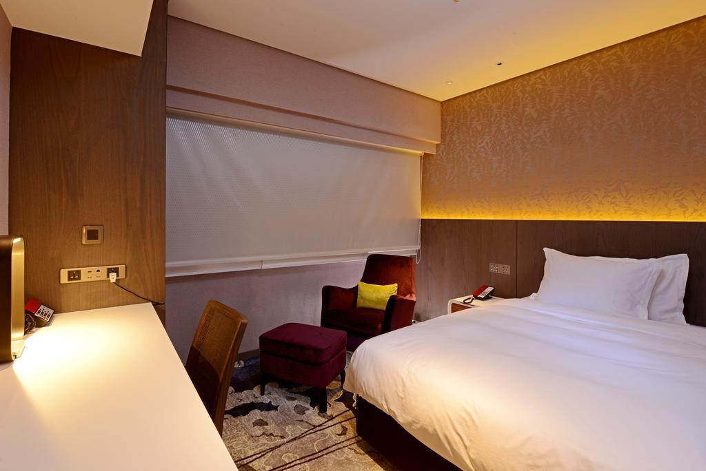 Brother Hotel Тайбей Екстер'єр фото