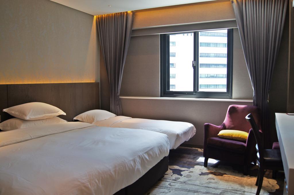 Brother Hotel Тайбей Екстер'єр фото