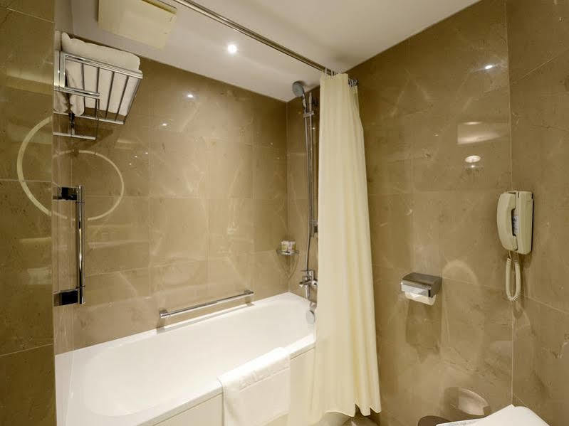 Brother Hotel Тайбей Екстер'єр фото
