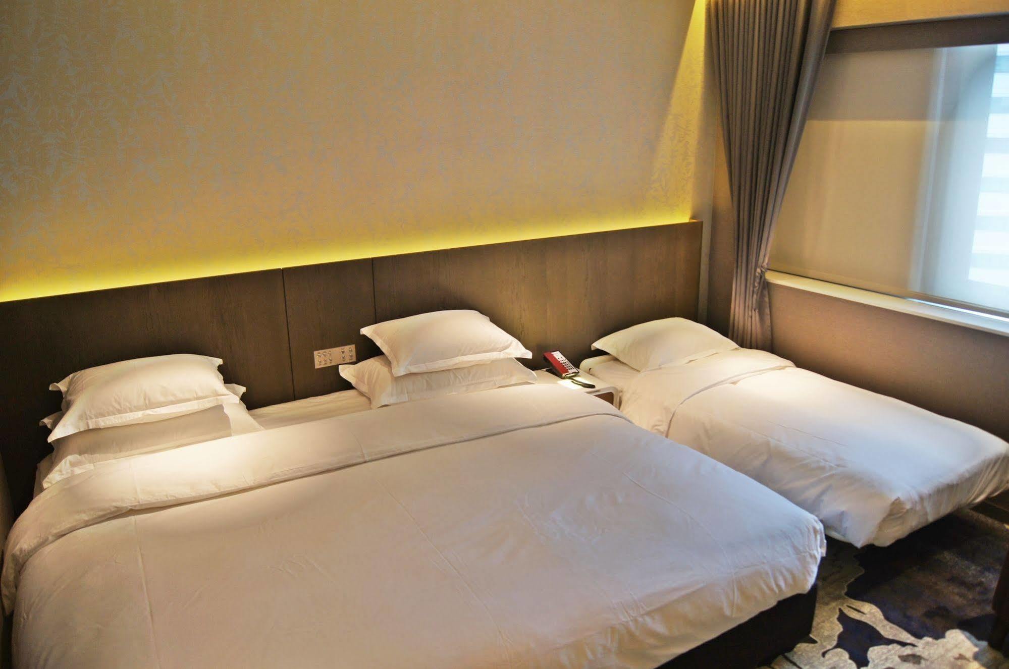 Brother Hotel Тайбей Екстер'єр фото